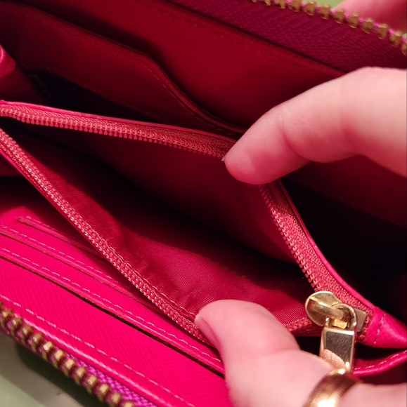 Tory Burch Fuschia Wristlet Zippy Wallet - Picture 9 of 12